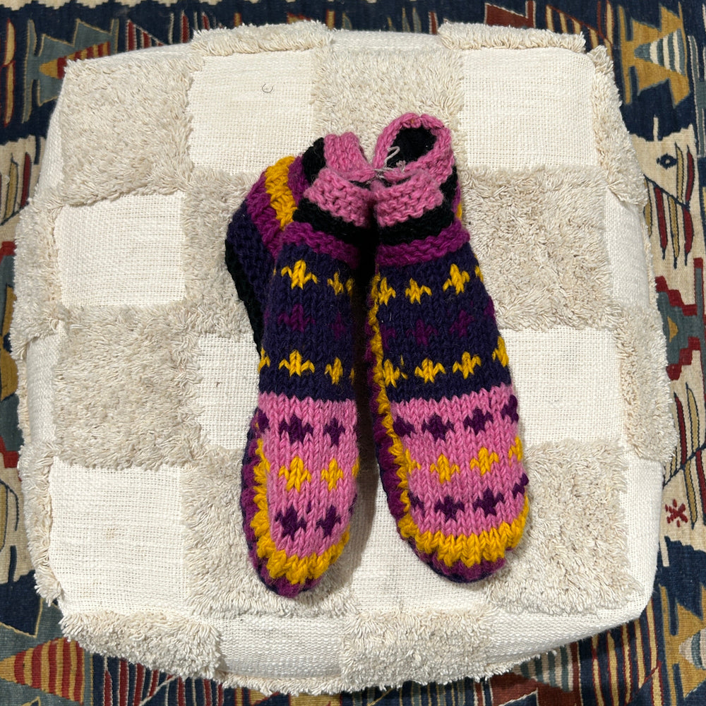 
                  
                    Load image into Gallery viewer, Berry Blaze Slippers
                  
                