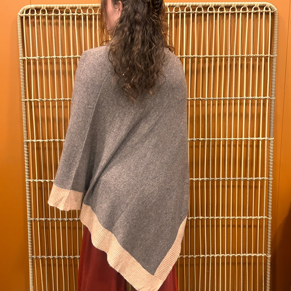 
                  
                    Load image into Gallery viewer, Cashmere Ponchos
                  
                