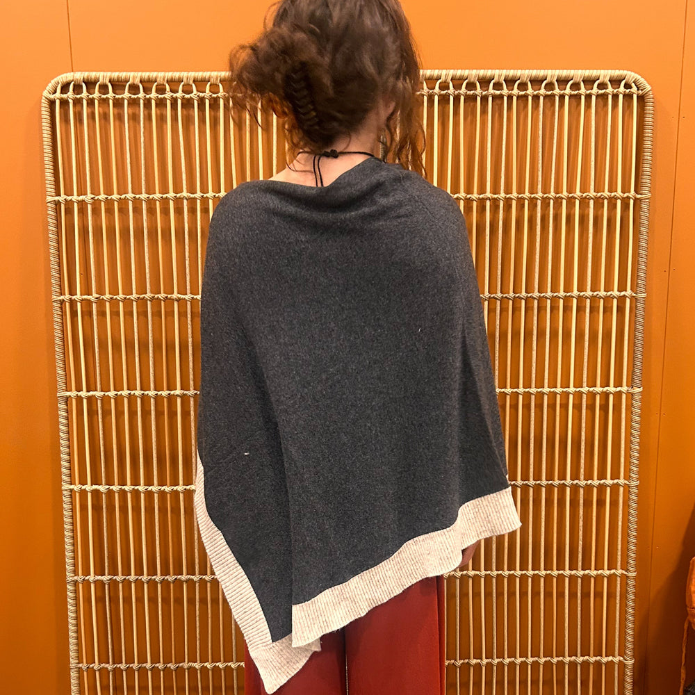 
                  
                    Load image into Gallery viewer, Cashmere Ponchos
                  
                
