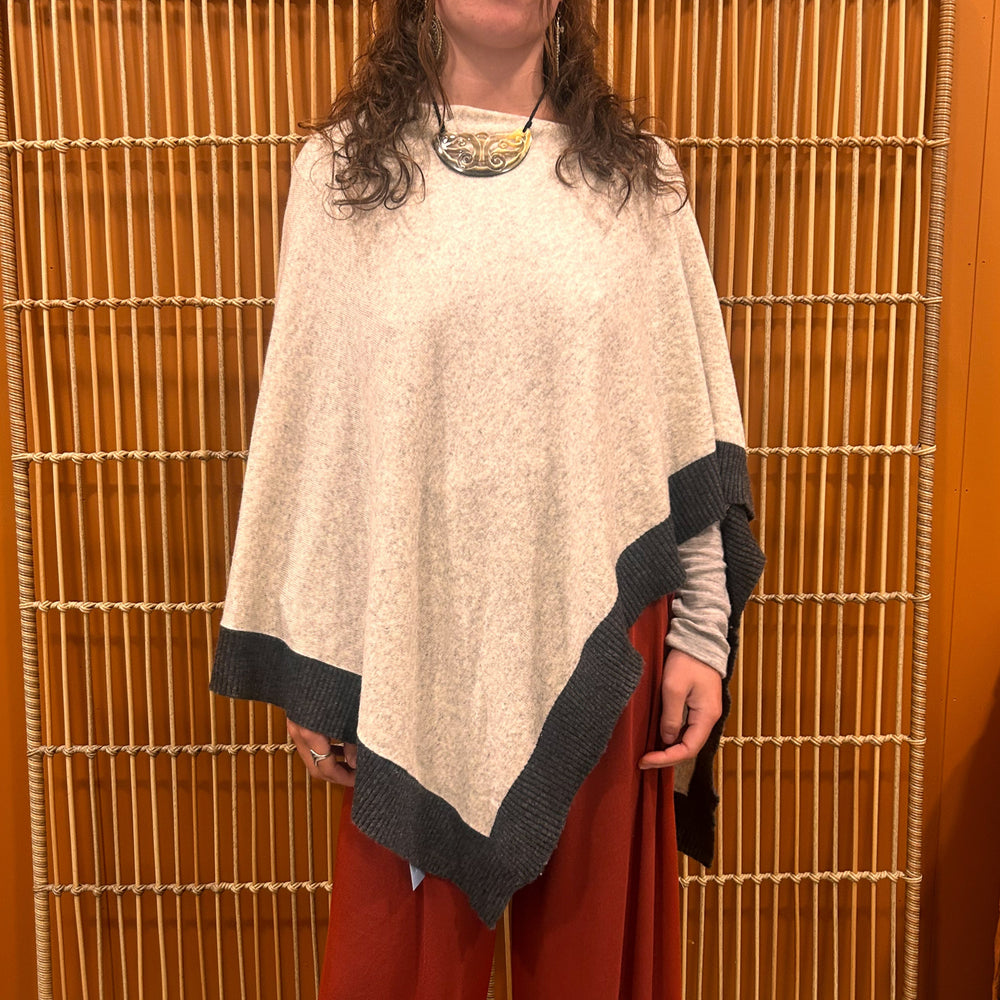 
                  
                    Load image into Gallery viewer, Cashmere Ponchos
                  
                