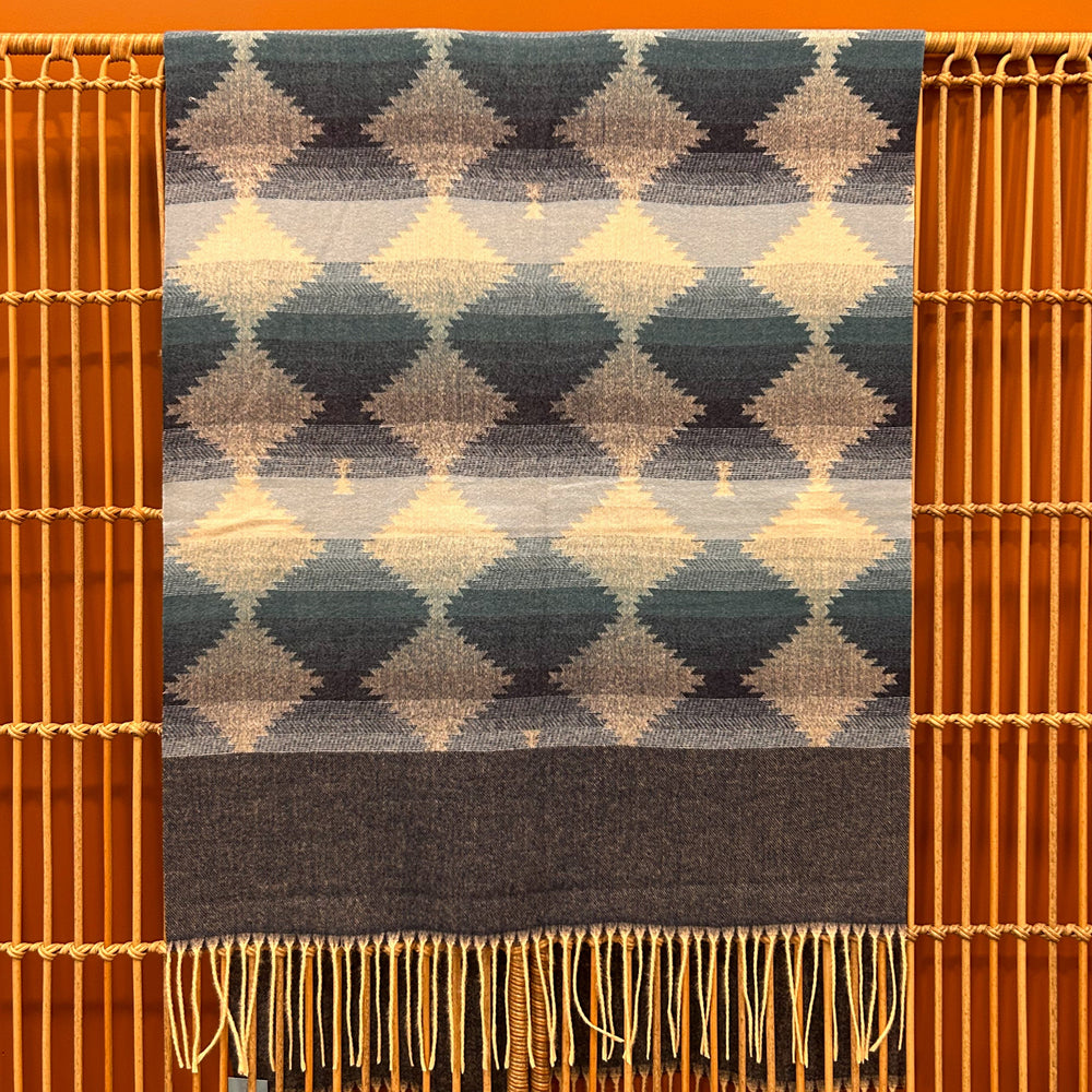 
                  
                    Load image into Gallery viewer, Scarf Cashmere
                  
                