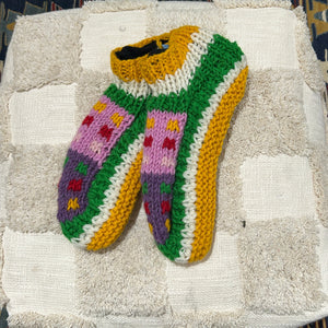 
                  
                    Load image into Gallery viewer, Meadow Bloom Slippers
                  
                
