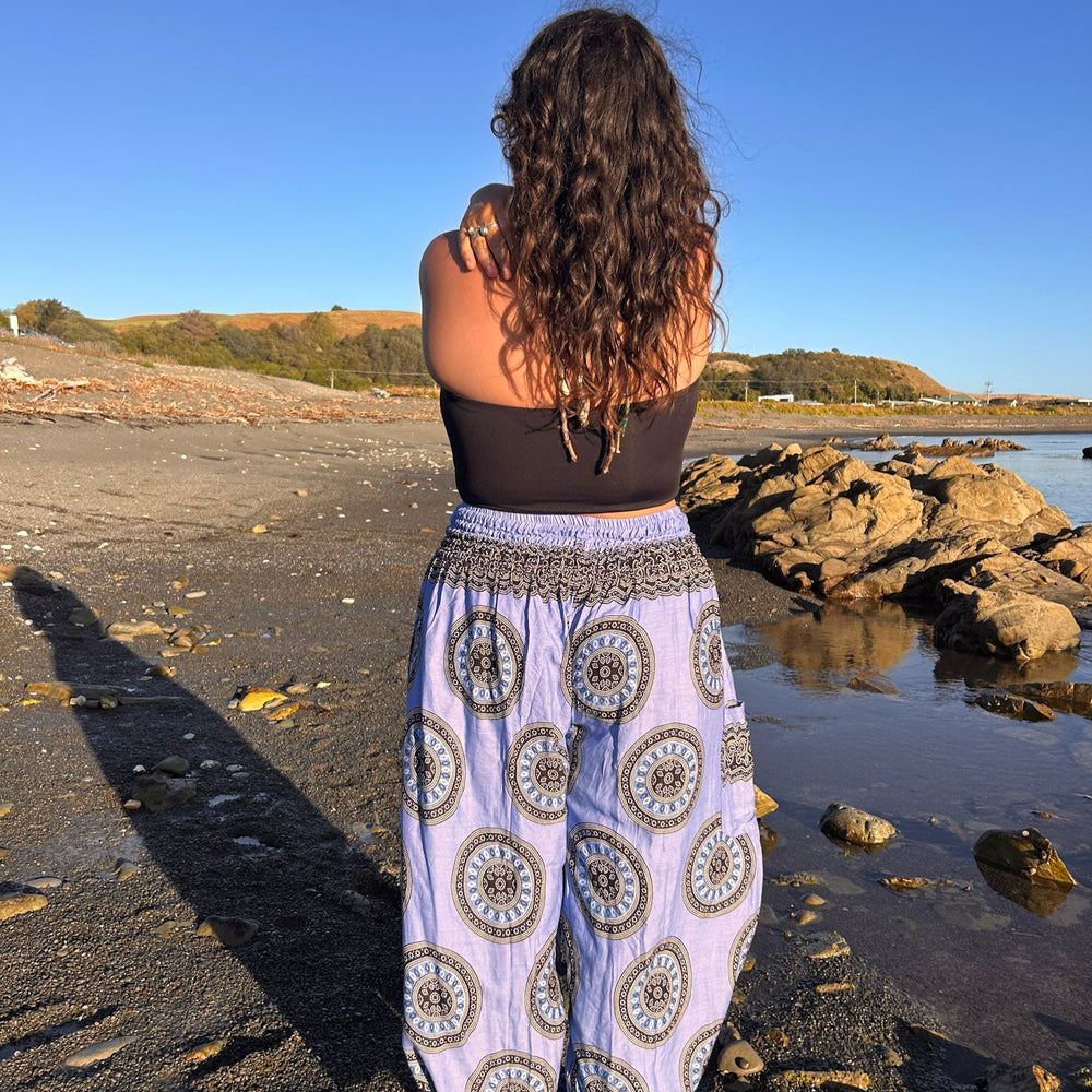 
                  
                    Load image into Gallery viewer, Mozza Pants
                  
                