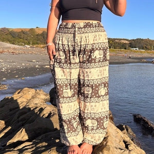 
                  
                    Load image into Gallery viewer, Mozza Pants
                  
                