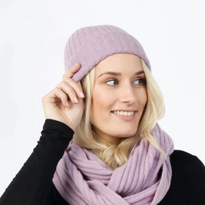 
                  
                    Load image into Gallery viewer, Seamless Rib Beanie NX480
                  
                