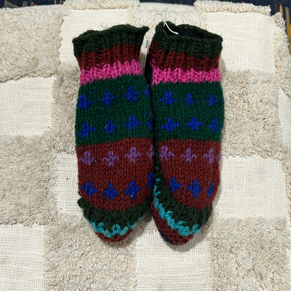 
                  
                    Load image into Gallery viewer, Solstice Slippers
                  
                