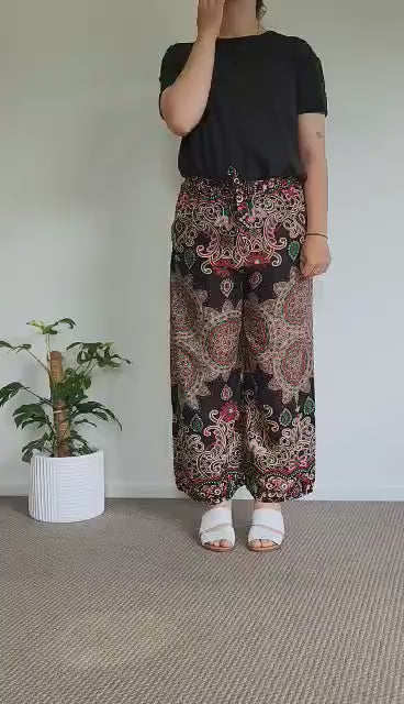 
                  
                    Load and play video in Gallery viewer, Uluwatu Pants
                  
                