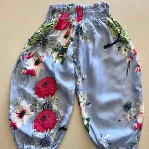 
                  
                    Load image into Gallery viewer, Flower Pants Girl
                  
                