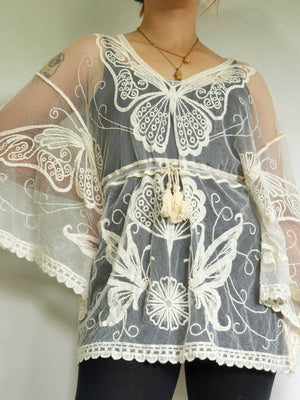 
                  
                    Load image into Gallery viewer, Cairo Lace Jacket
                  
                