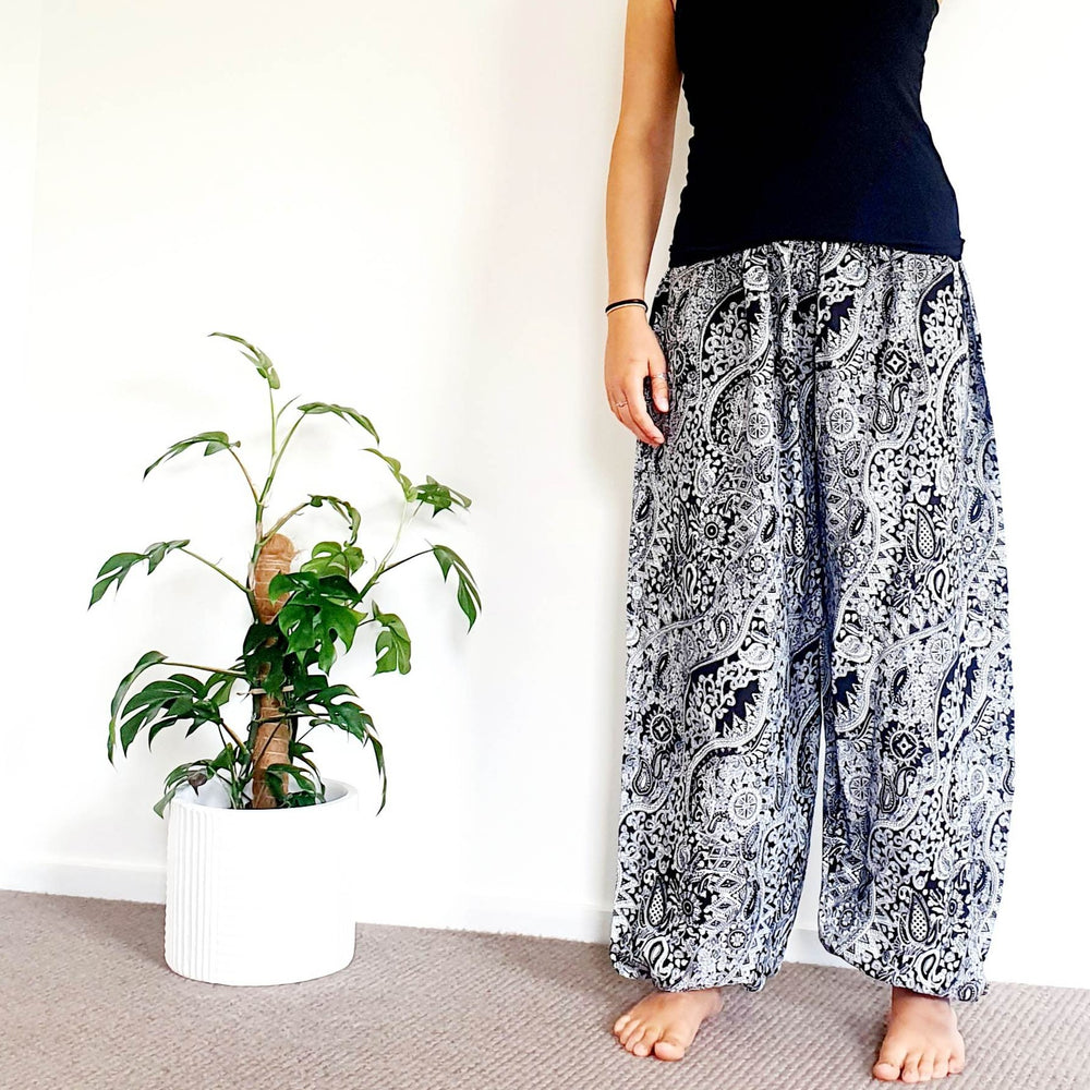 
                  
                    Load image into Gallery viewer, Elephant Pants XXL
                  
                