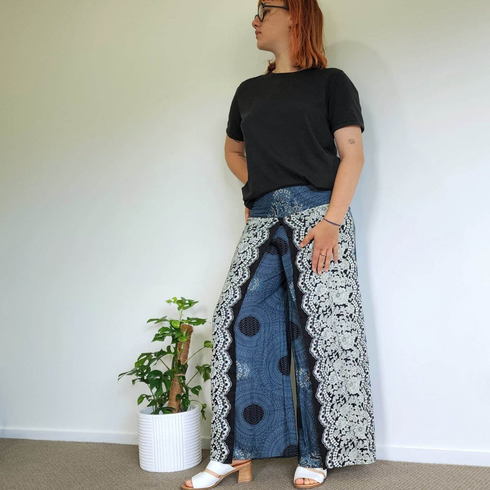 
                  
                    Load image into Gallery viewer, 5017  Pants
                  
                