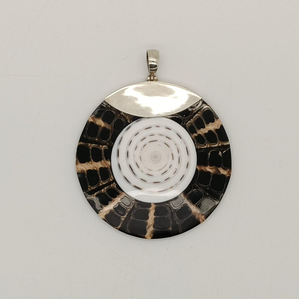 Bali Shell Pendant
