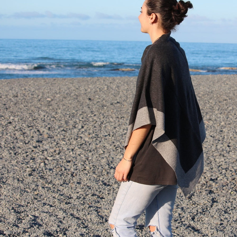 
                  
                    Load image into Gallery viewer, Cashmere Two Tone Poncho
                  
                