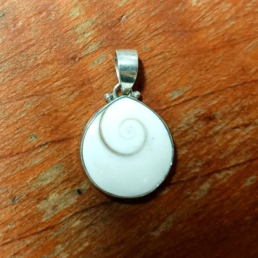 Cat's Eye Pear Pendant