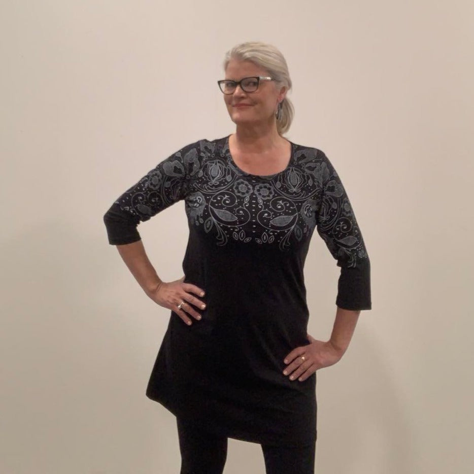 
                  
                    Load image into Gallery viewer, Dress TDR-1005
                  
                