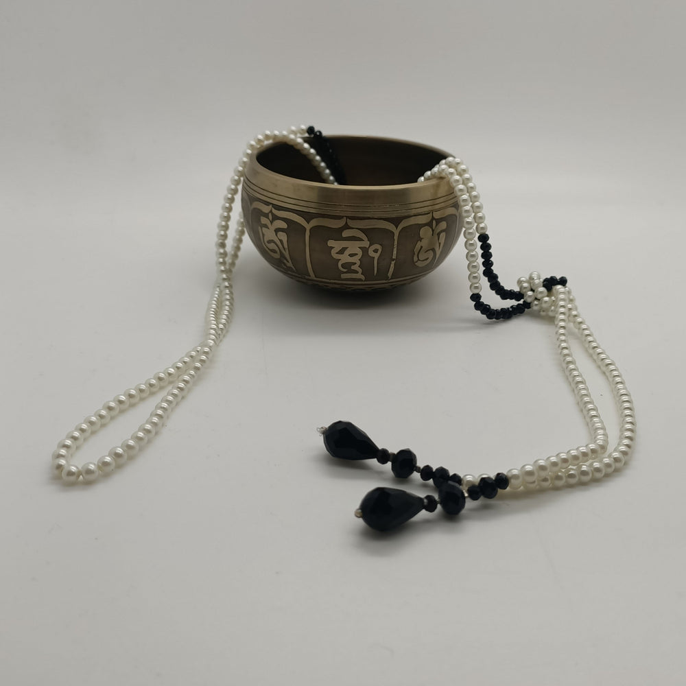 
                  
                    Load image into Gallery viewer, Drop Jewel Necklace
                  
                