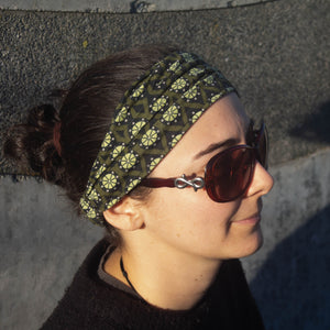 
                  
                    Load image into Gallery viewer, head band pattern forest green flower
                  
                
