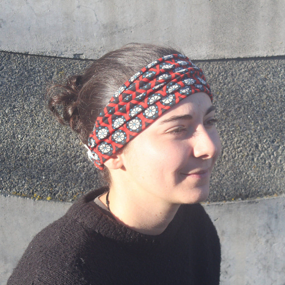
                  
                    Load image into Gallery viewer, head band patterned red flower
                  
                