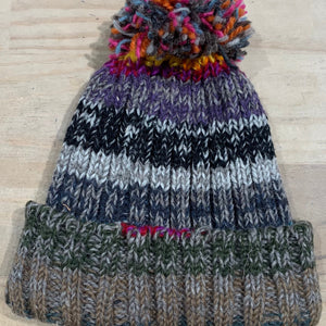 
                  
                    Load image into Gallery viewer, Snow Surf Pom Pom Beanie
                  
                