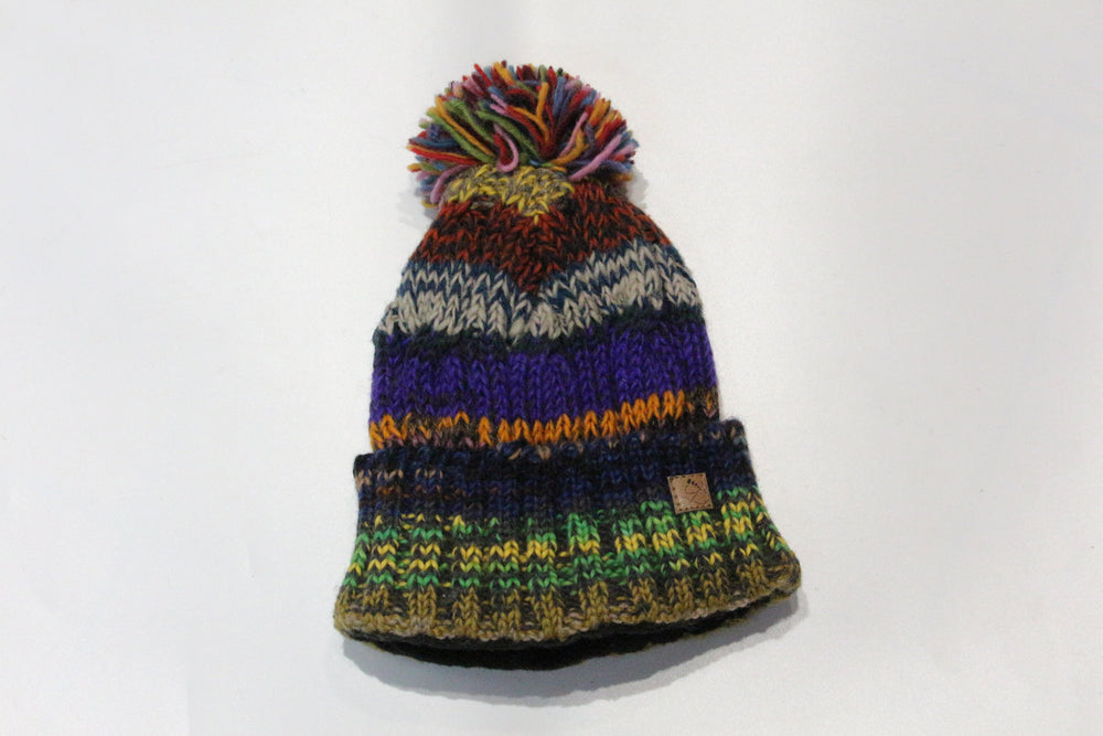 
                  
                    Load image into Gallery viewer, Multicolor Cable Hat
                  
                