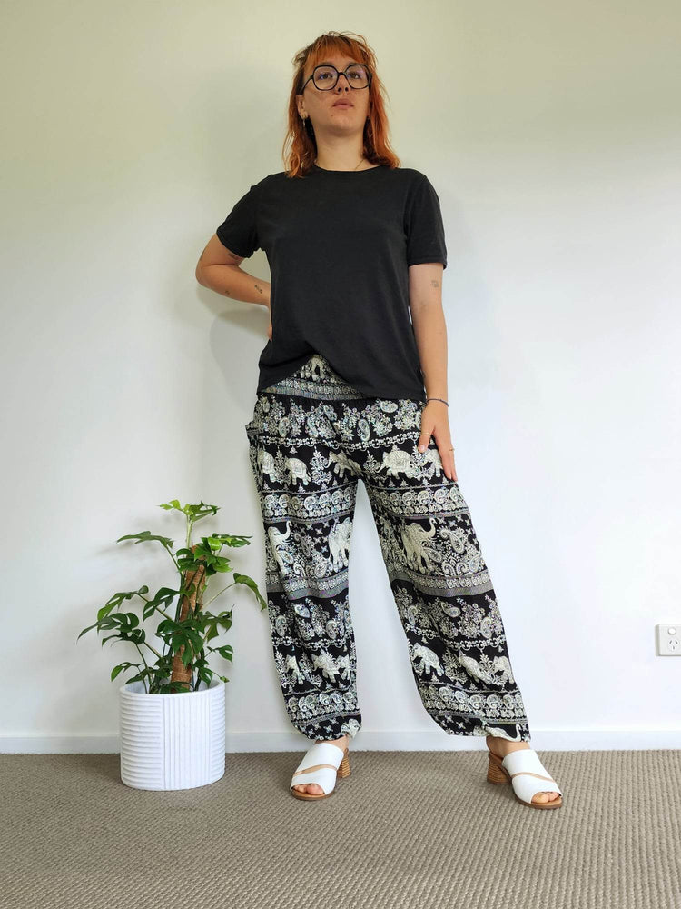 
                  
                    Load image into Gallery viewer, Nong Pants w/Pocket
                  
                