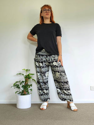 
                  
                    Load image into Gallery viewer, Nong Pants w/Pocket
                  
                
