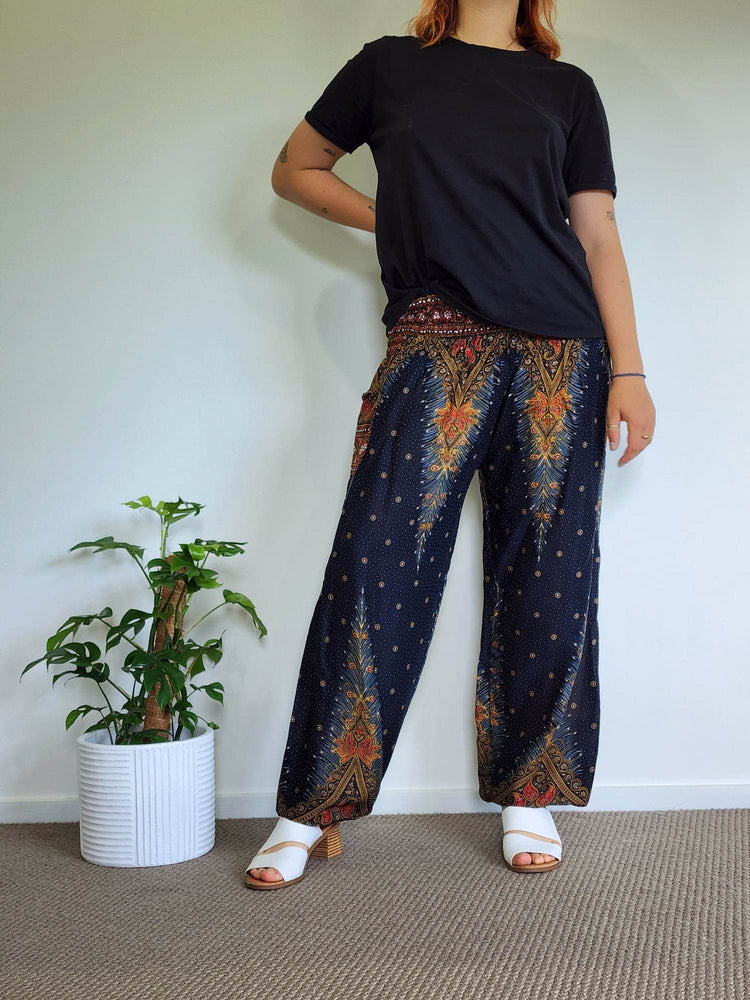 
                  
                    Load image into Gallery viewer, Nong Pants w/Pocket
                  
                