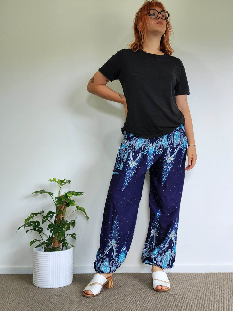
                  
                    Load image into Gallery viewer, Nong Pants w/Pocket
                  
                