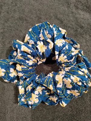 
                  
                    Load image into Gallery viewer, Scrunchies
                  
                