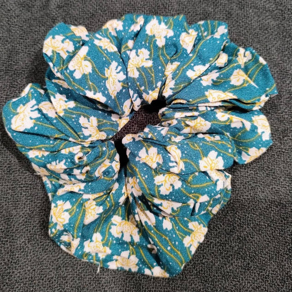 
                  
                    Load image into Gallery viewer, Scrunchies
                  
                