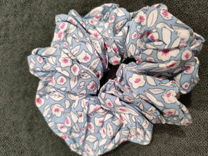 
                  
                    Load image into Gallery viewer, Scrunchies
                  
                