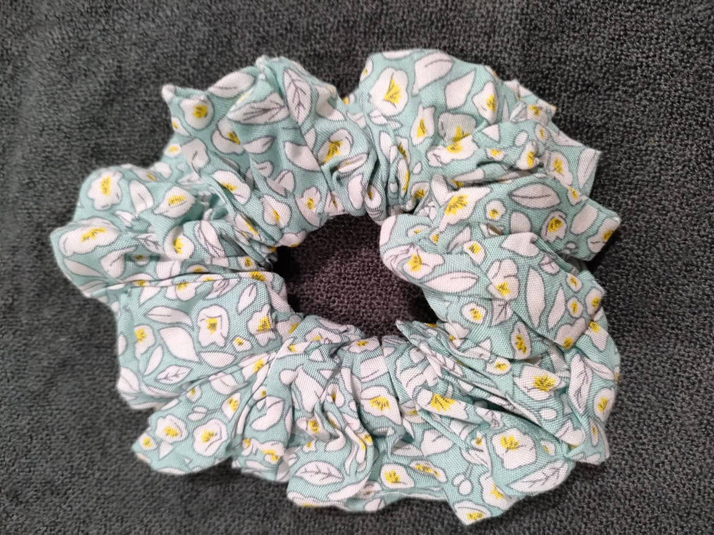 
                  
                    Load image into Gallery viewer, Scrunchies
                  
                