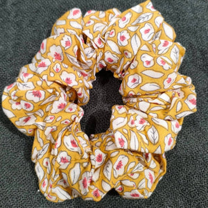 
                  
                    Load image into Gallery viewer, Scrunchies
                  
                