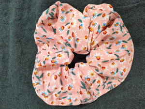 
                  
                    Load image into Gallery viewer, Scrunchies
                  
                
