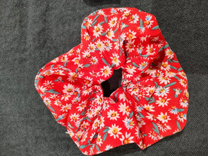 
                  
                    Load image into Gallery viewer, Scrunchies
                  
                