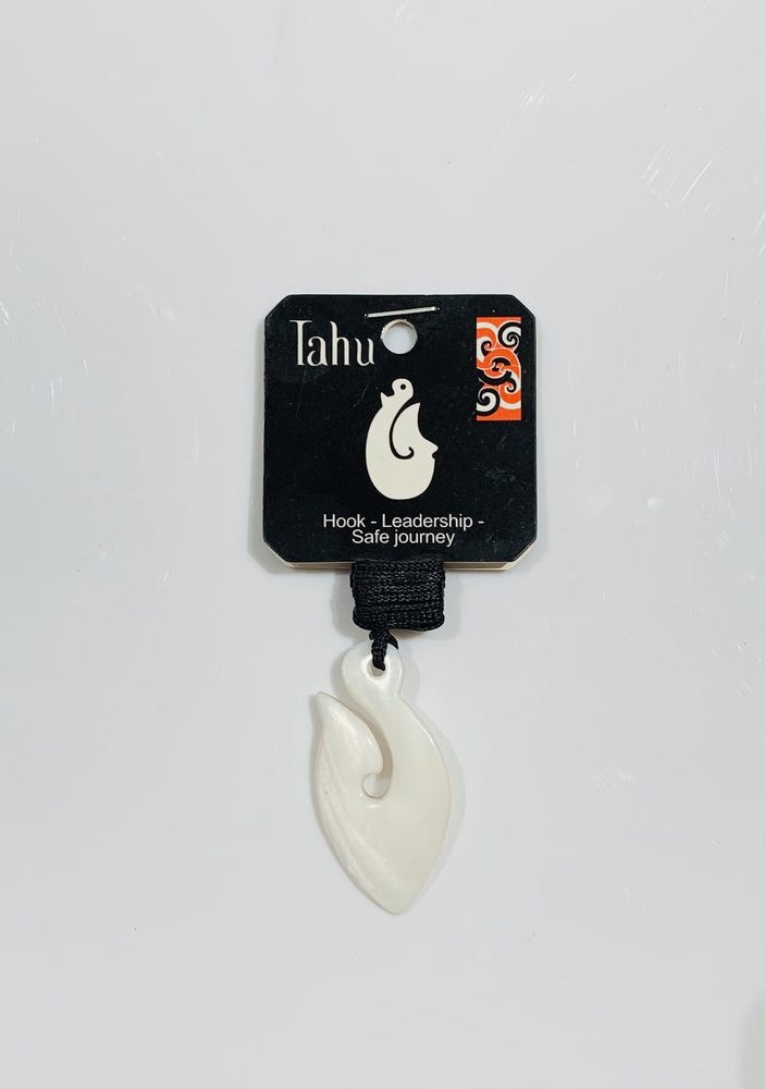 Shell-Hook-Pendant