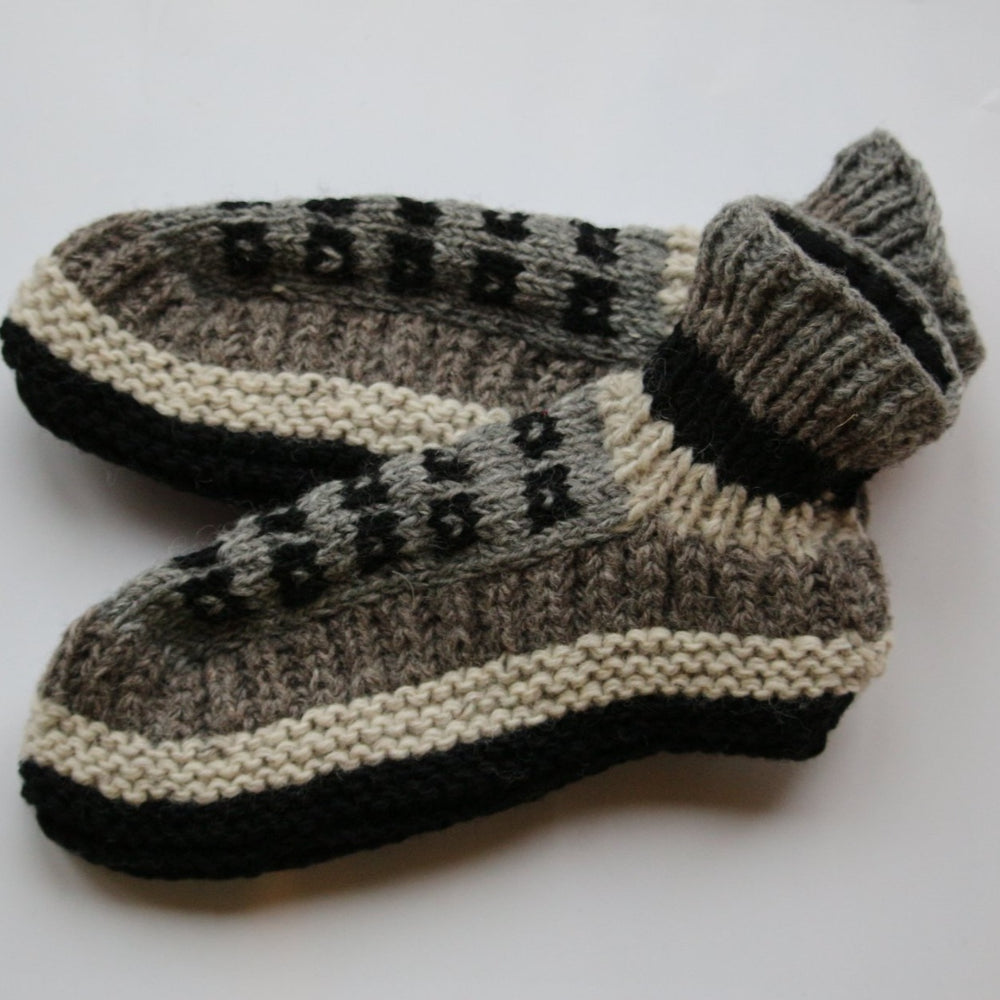 
                  
                    Load image into Gallery viewer, Slippers Natural Grey Tone
                  
                