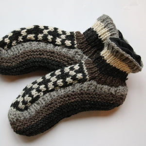
                  
                    Load image into Gallery viewer, Slippers Natural Grey Tone
                  
                