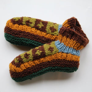
                  
                    Load image into Gallery viewer, Slippers Winter Tone
                  
                