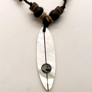 
                  
                    Load image into Gallery viewer, Surfboard Shell Necklace
                  
                