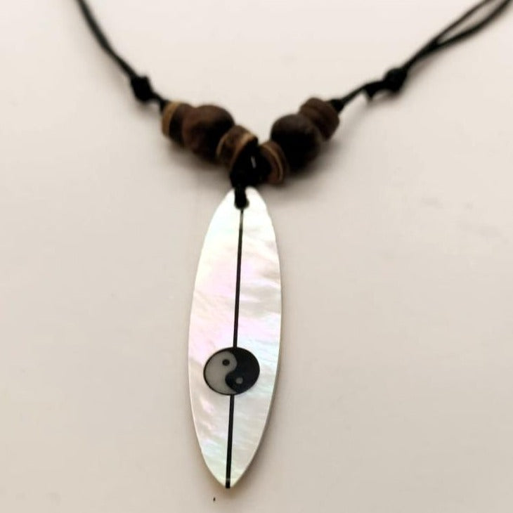 Surfboard Shell Necklace