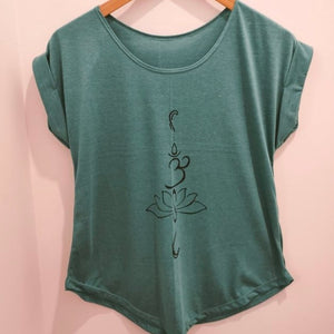 
                  
                    Load image into Gallery viewer, T Shirt Lotus
                  
                