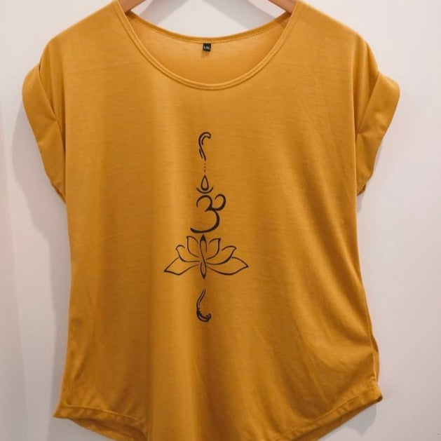 
                  
                    Load image into Gallery viewer, T Shirt Lotus
                  
                