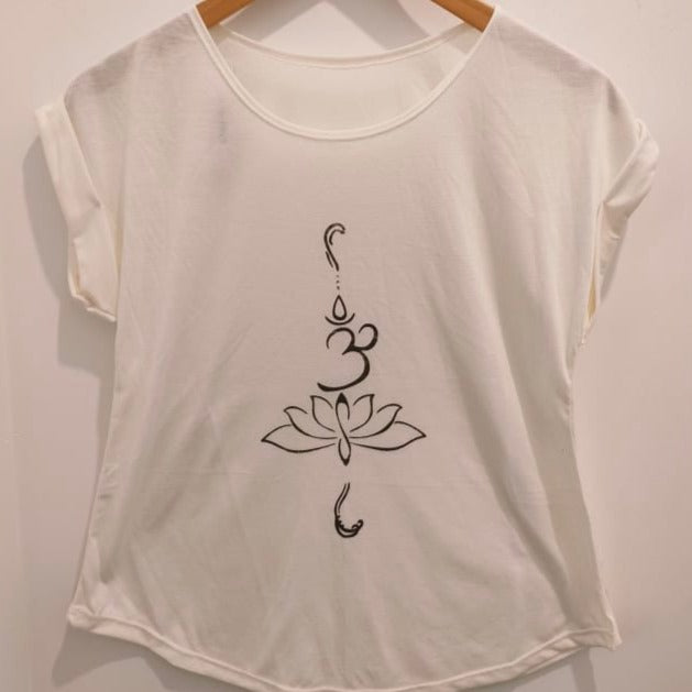 
                  
                    Load image into Gallery viewer, T Shirt Lotus
                  
                