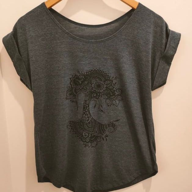 
                  
                    Load image into Gallery viewer, T Shirt Tree
                  
                
