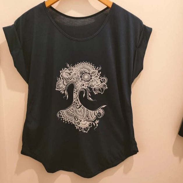 
                  
                    Load image into Gallery viewer, T Shirt Tree
                  
                