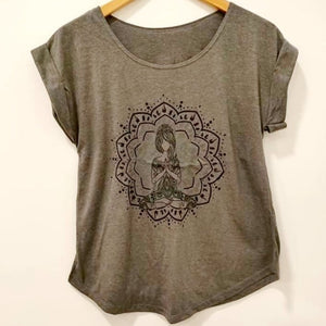 
                  
                    Load image into Gallery viewer, T Shirt Yogi
                  
                