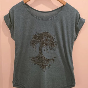 
                  
                    Load image into Gallery viewer, T Shirt Tree
                  
                