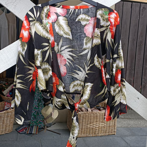 
                  
                    Load image into Gallery viewer, Tropical Tye Top
                  
                