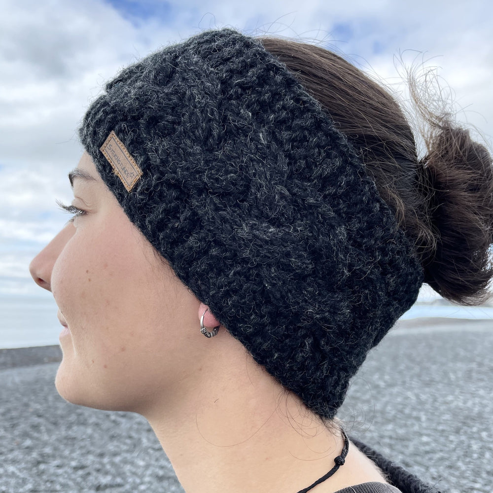 
                  
                    Load image into Gallery viewer, Cable Wool Headband
                  
                